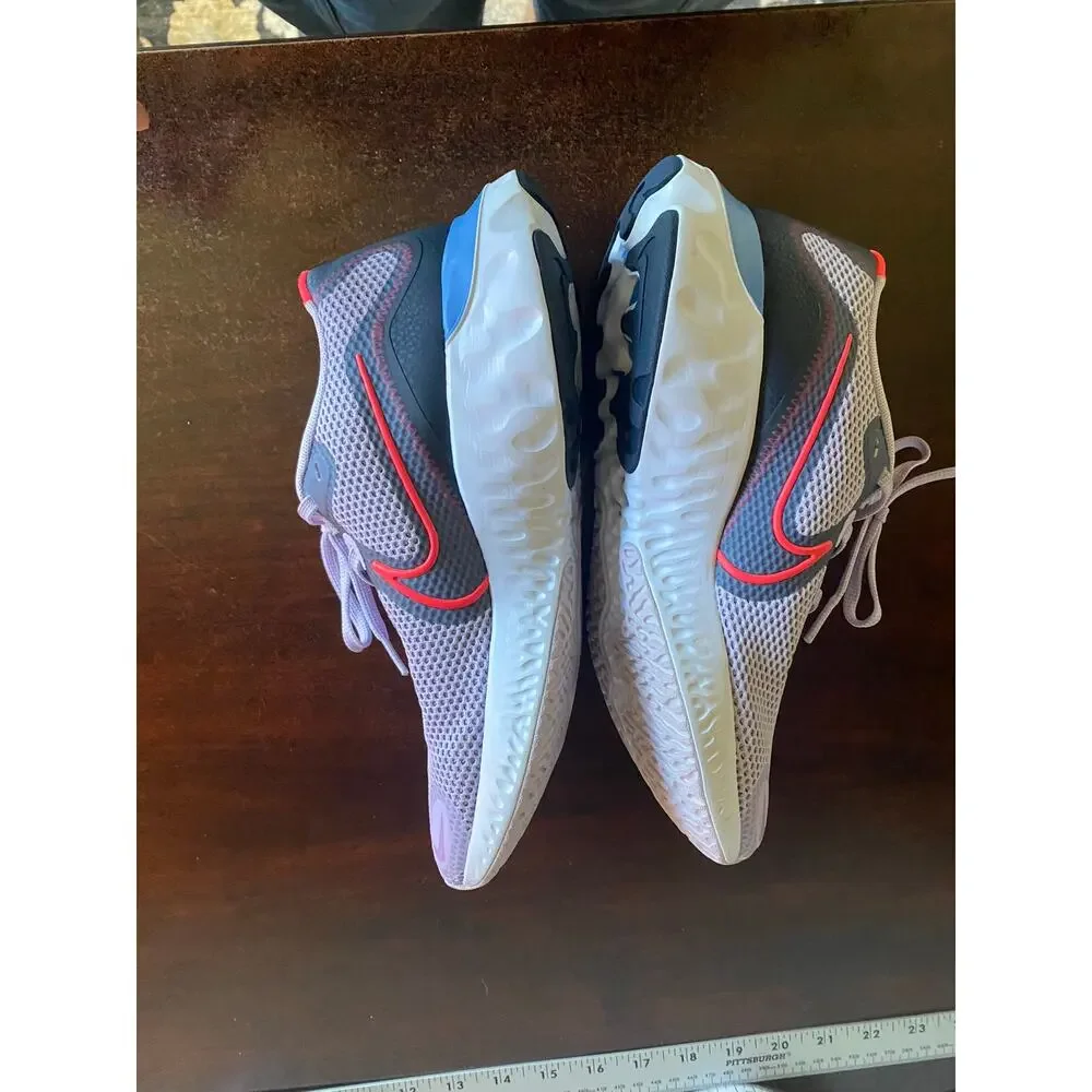 NWOT Nike Renew Lavender Ladies 9 Running Training Sneakers